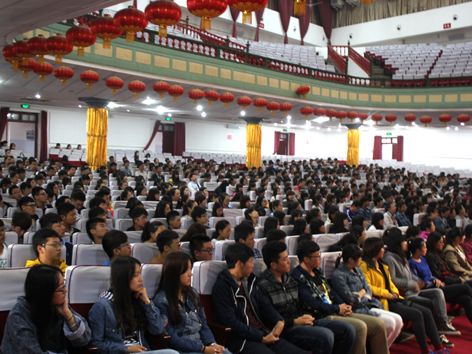 伟德bv1946官网举行2014级新生开学典礼4